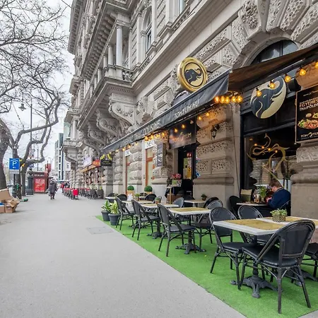 Stunning In The Hearth Of * Budapest