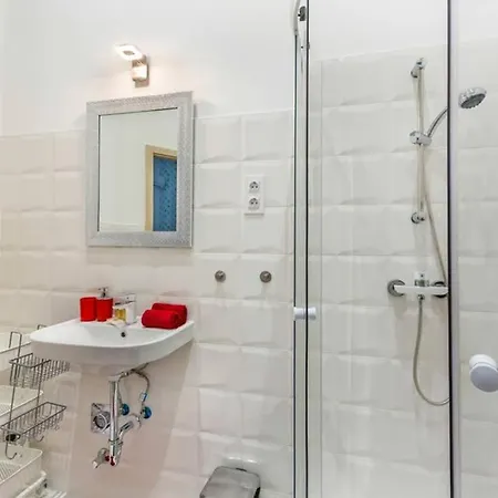Your Well Deserved Happy Place With Love Apartman Budapest