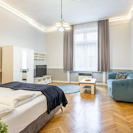 Luxurious At Center