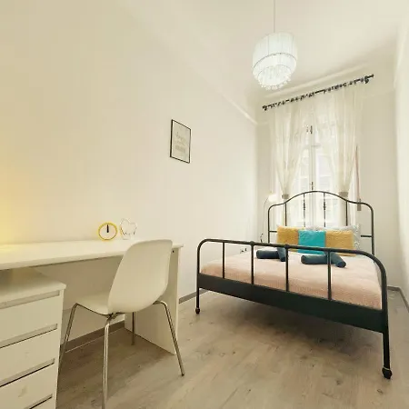 Champlena Central Station Elegancy Apartment Budapest