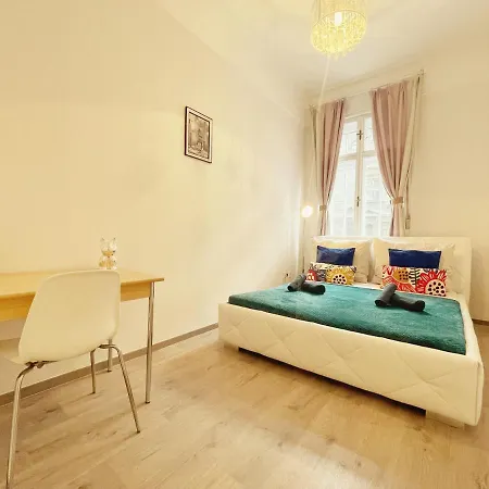 Apartment Champlena Central Station Elegancy