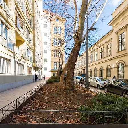 Apartment Karolyi Street - Central Location Quiet Place 2ppl Budapest