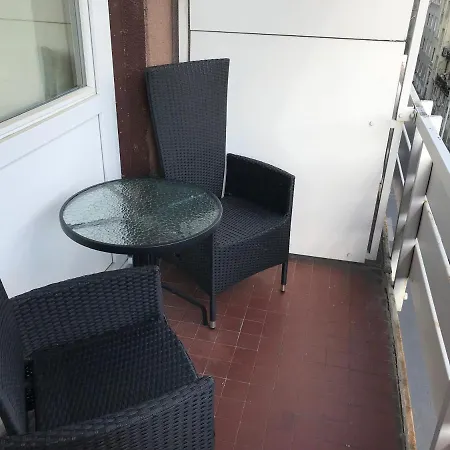 Roland Westnd Apartman *