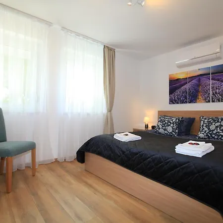Apartment Paskal-lux With Free Parking And Air Conditioner Budapest
