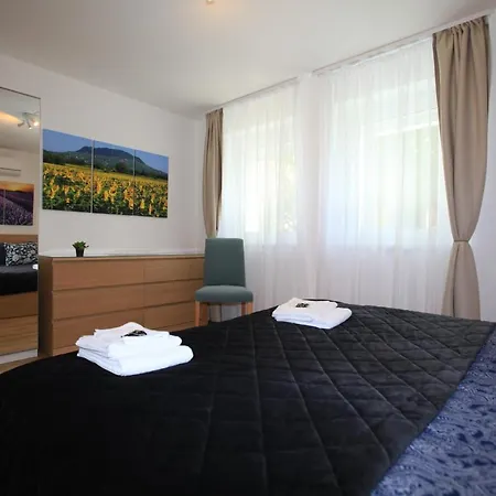 Apartment Paskal-lux With Free Parking And Air Conditioner