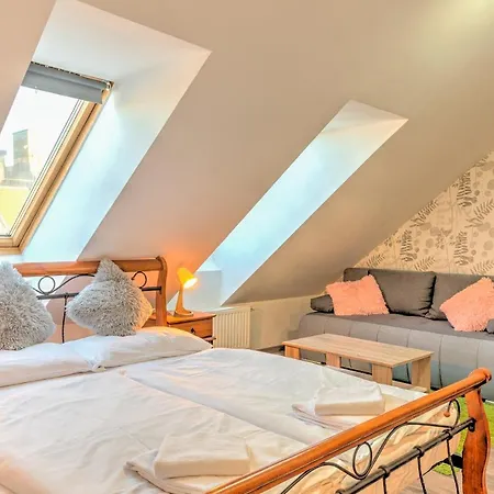 Capital Apartment *
