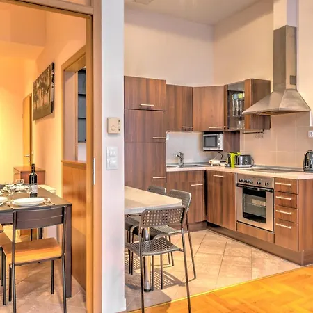 Capital Apartment