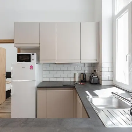 D78 Dohany Apartamento