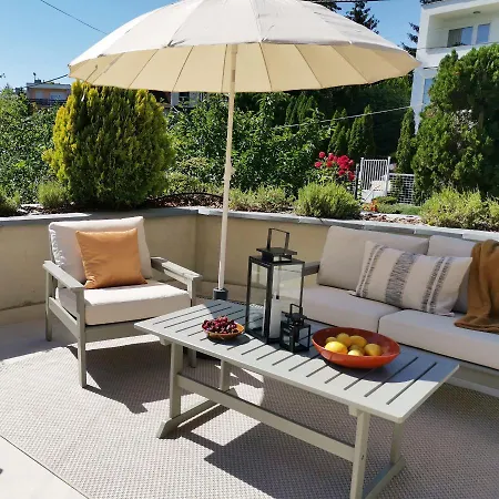 Grand Terrace With Ac & Heating