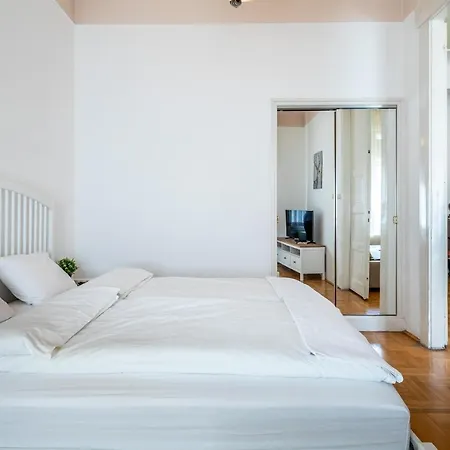 Apartment Huge In The Center Budapest