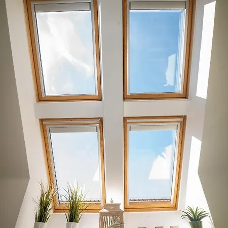 Apartment Palms *