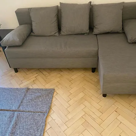 Kiraly78 Huge Apartment *