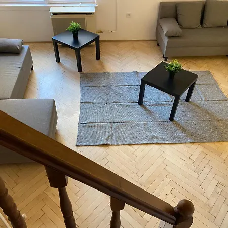 Kiraly78 Huge * Budapest