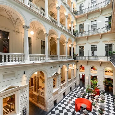 Oktogon Haggenmacher By Continental Group Hotel