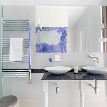 Designer Luxury In The Jewish Quarter