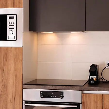 Apartment B 202, In The Heart Of The Jewish Quarter *
