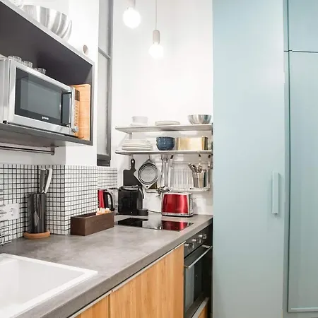 Designer Dream At The St. Stephen Basilica Apartment *