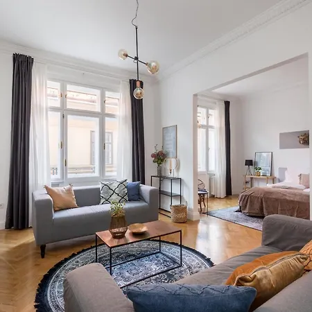 Style & Harmony In The Absolute Center Of *
