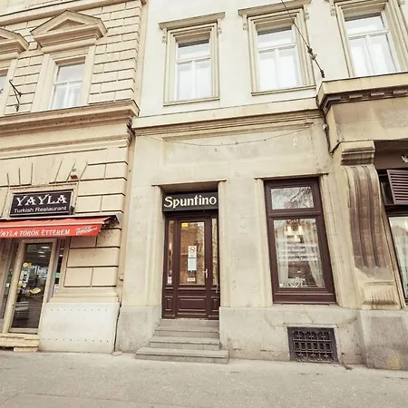 Apartmán Newly Refurbished At Superb Location *