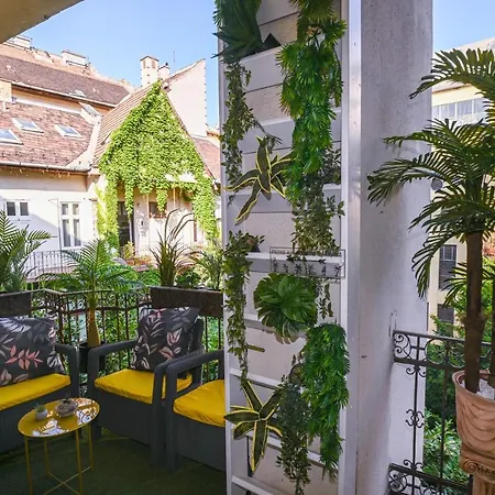 Palms Apartment *