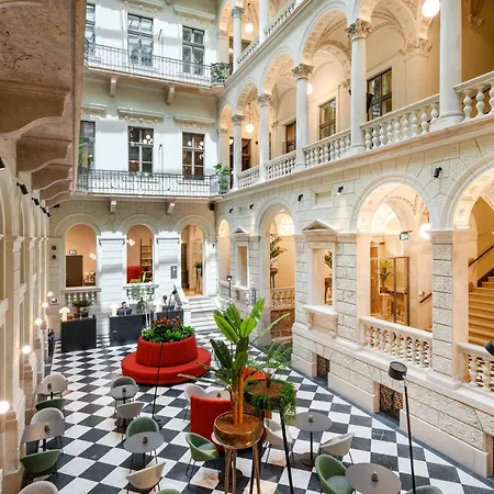 Oktogon Haggenmacher By Continental Group Hotel 4*