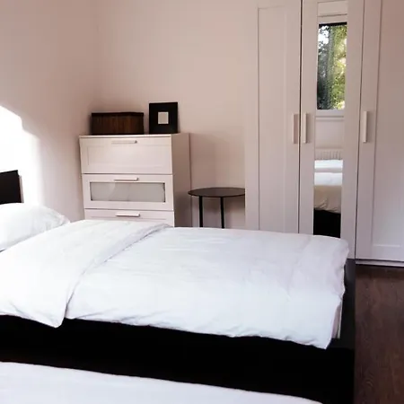 B 202, In The Heart Of The Jewish Quarter Apartment