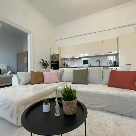 Luxury Riverside Panorama Apartman