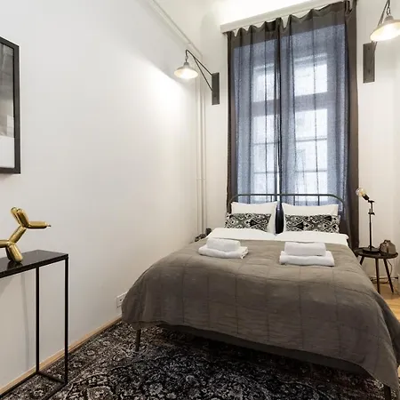Bohemian Dream In The Absolute Center W 2br/2bt Apartment