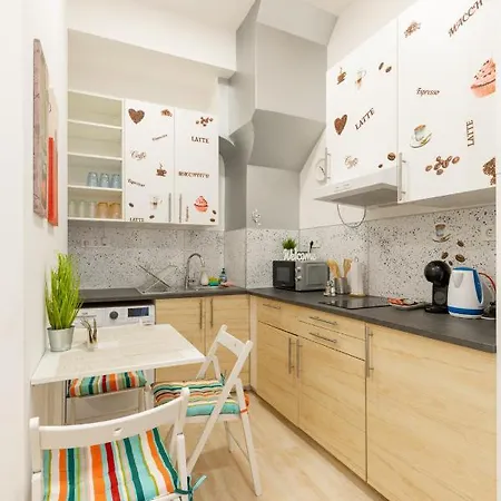 Colourful Apartment Budapest