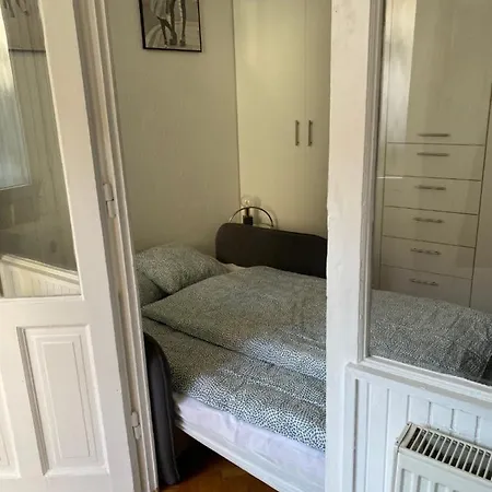 Allomas Apartment