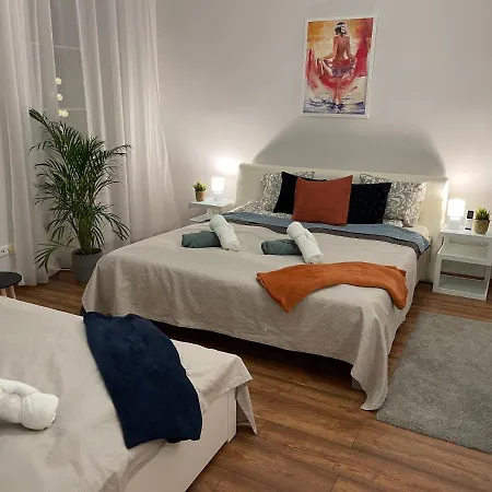 Luxury Riverside Panorama Apartman