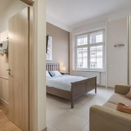 Basilika Monnalisa Luxury 3 Bedrooms With Amazing View Need Reservation X Free Parking