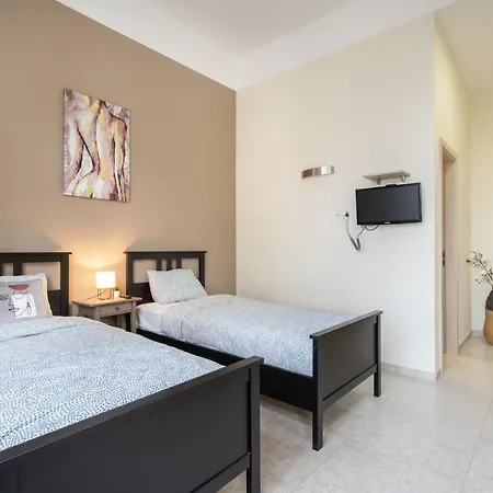 Basilika Monnalisa Luxury 3 Bedrooms With Amazing View Need Reservation X Free Parking
