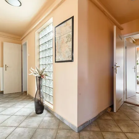 Appartamento View To The Roofs Luxury With 2 Bedrooms
