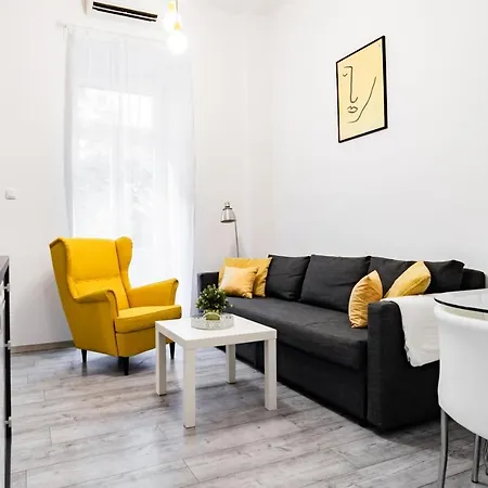 Twin Apartment *