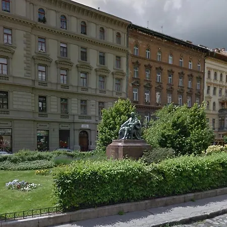 Eotvos Design Budapešť