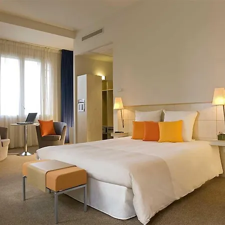Novotel Centrum 4*
