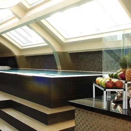 Continental 4* Budapest