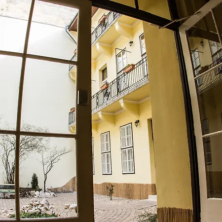 21&apartments Hotel