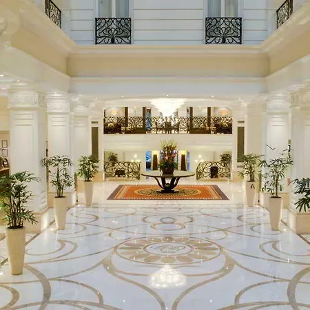 فندق كورينثيا فندق 5*