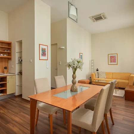 Otel Mamaison Izabella Budapeşte