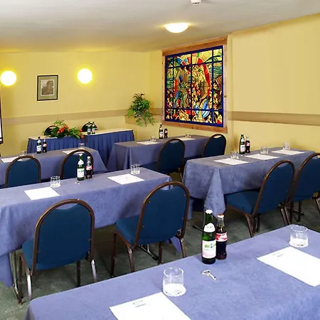 Ξενοδοχείο Danubius Hungaria Center 4*