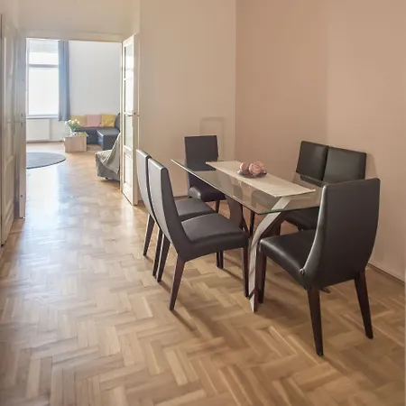 Pensionat The Magazine & Budapest