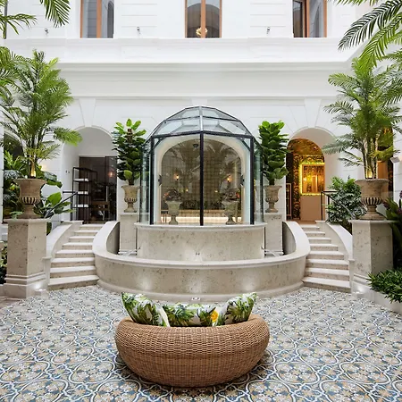 Mystery Hotel 5*