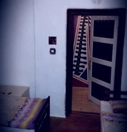 Downtown Hostel *