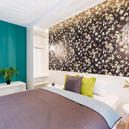 Vagabond Soho Aparthotel 4*