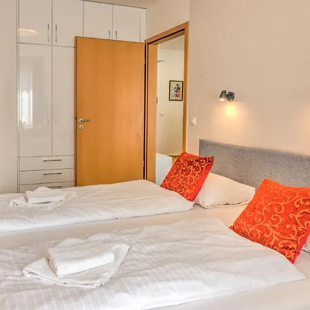 Capital Apartment *