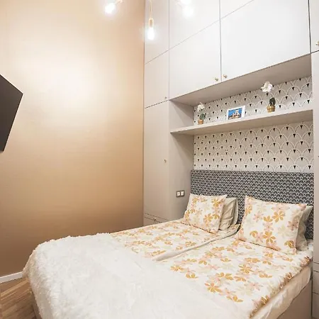 Luxury Gold 2 Bedroom Apartment Budapest