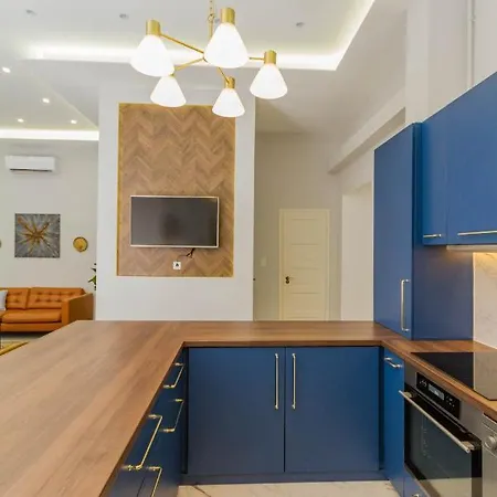 Bengt Kiraly Str. Apartament