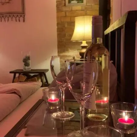 Pearl - In The Heart Of Apartment
